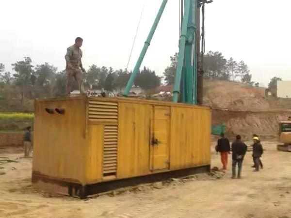 柘荣如何判断水冷式机油散热器密封件是否需要更换?